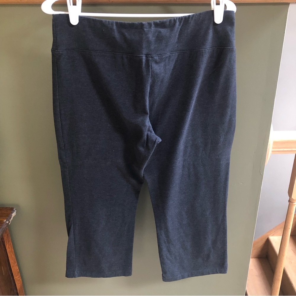Women’s RBX Capri length yoga style dark grey leggings. Size XL - Picture 2 of 3